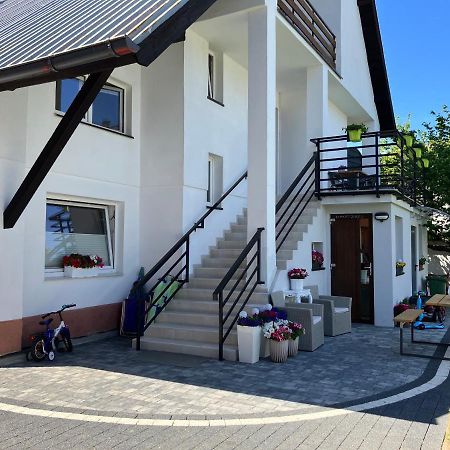 Agat Pokoje Goscinne Apartamenty Pobierowo Exterior foto