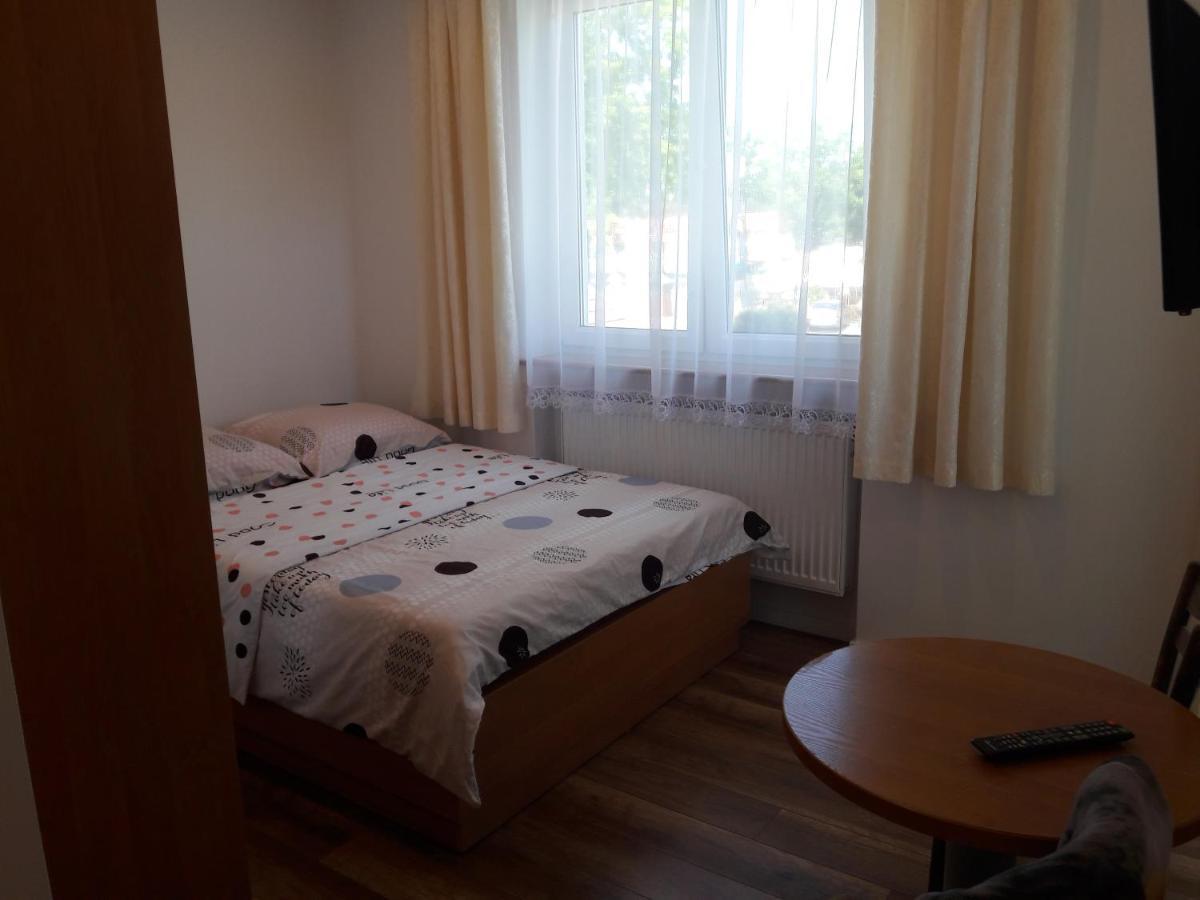 Agat Pokoje Goscinne Apartamenty Pobierowo Exterior foto