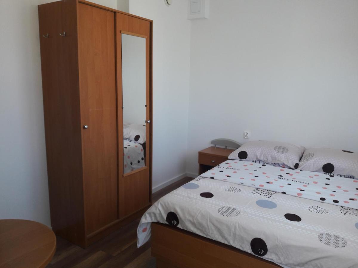 Agat Pokoje Goscinne Apartamenty Pobierowo Exterior foto