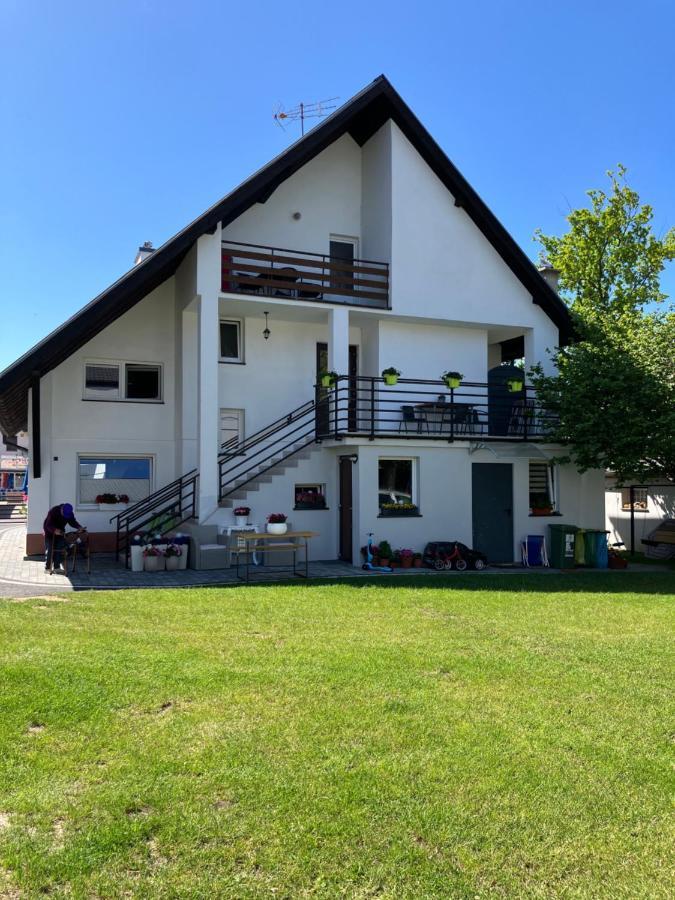 Agat Pokoje Goscinne Apartamenty Pobierowo Exterior foto