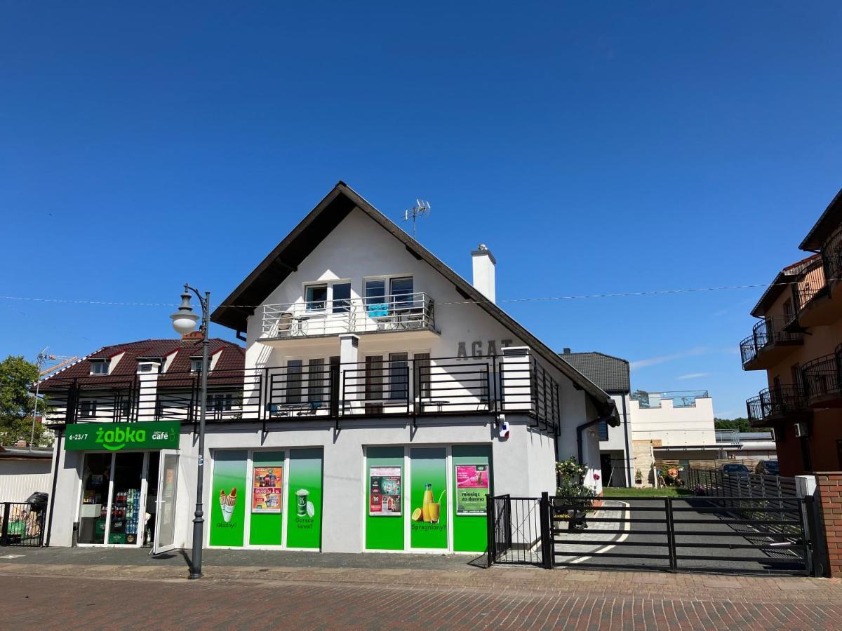 Agat Pokoje Goscinne Apartamenty Pobierowo Exterior foto