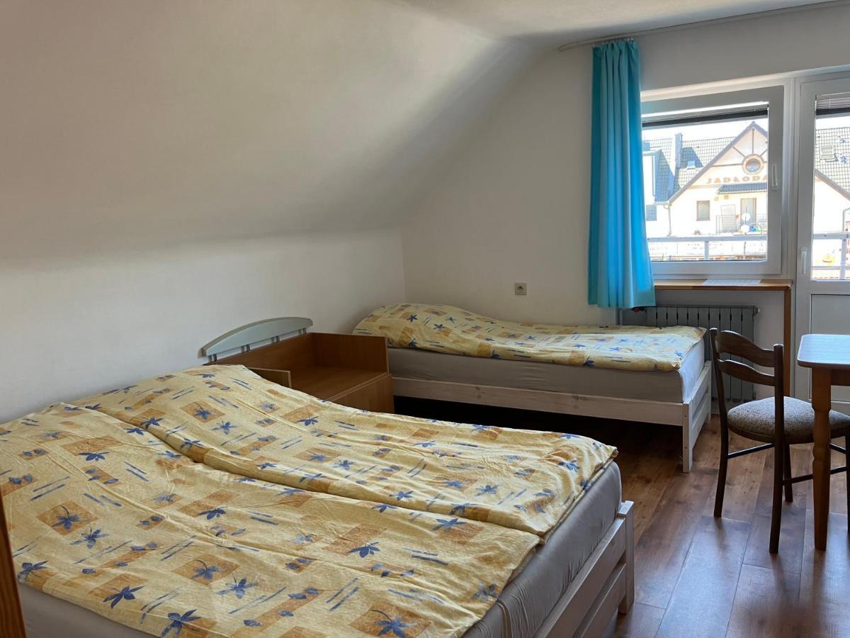 Agat Pokoje Goscinne Apartamenty Pobierowo Exterior foto